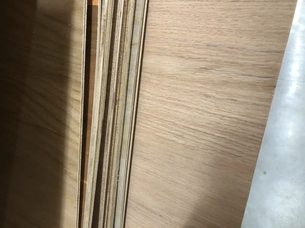 cut thin plywood without cracking